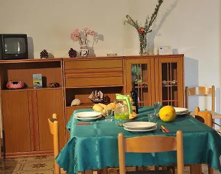 Apartment- Trilo 6 *